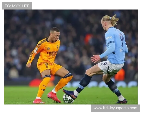 姆巴佩启动瞬间甩开防守